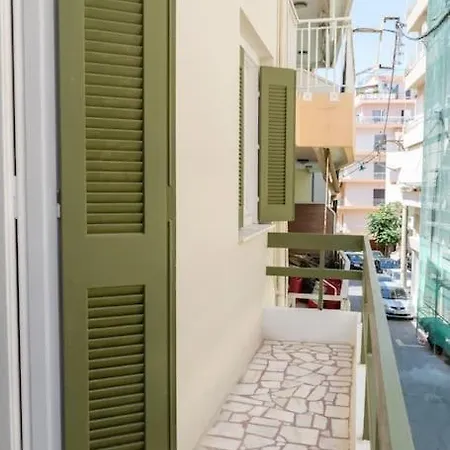 Penthouse Wt Private Patio 1st Floor 3 65sqm Apartment