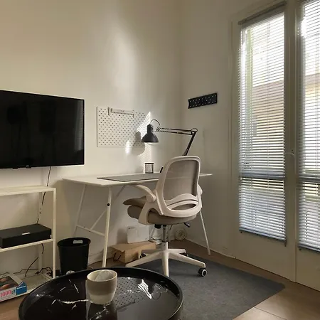 Penthouse Wt Private Patio 1st Floor 3 65sqm *